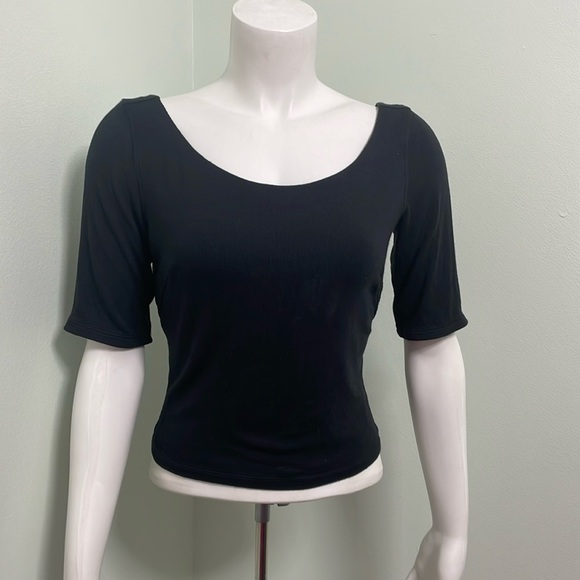 lululemon athletica Tops - Lululemon ribbed black top size 10